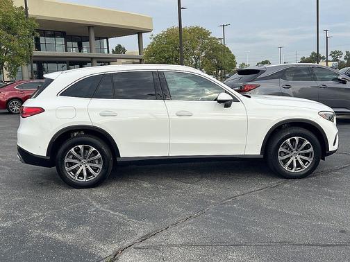 2025 Mercedes-Benz GLC 300 4MATIC