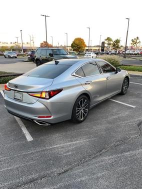 2022 Lexus ES 350 Base