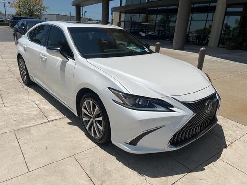 2021 Lexus ES 300h Base