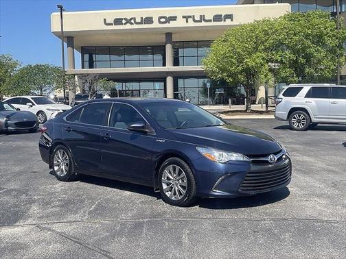 2016 Toyota Camry Hybrid XLE
