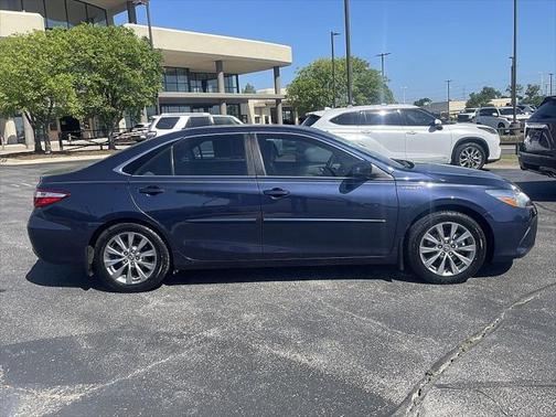 2016 Toyota Camry Hybrid XLE