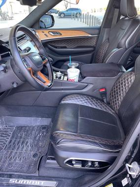 2022 Jeep Grand Cherokee Summit