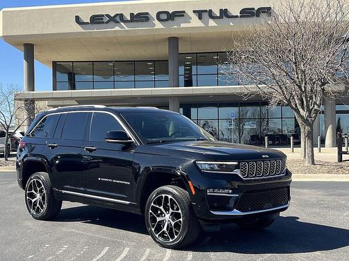 2022 Jeep Grand Cherokee Summit
