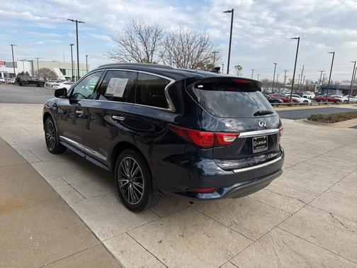 2017 INFINITI QX60 Base