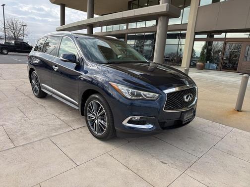2017 INFINITI QX60 Base