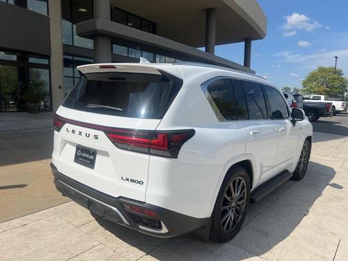 2024 Lexus LX 600 Base