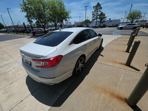 Platinum White 2021 Honda Accord Hybrid Touring