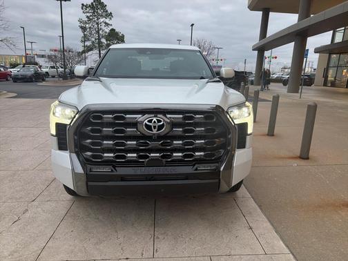 2024 Toyota Tundra Hybrid Platinum