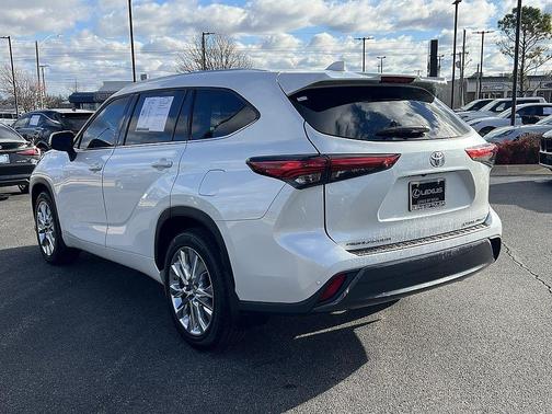 2022 Toyota Highlander Limited