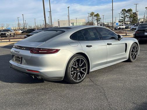 2018 Porsche Panamera 4S