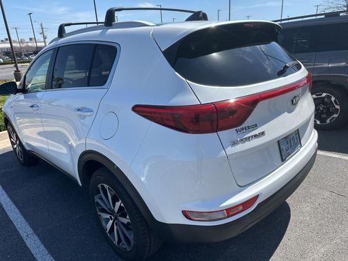 Snow White Pearl 2017 Kia Sportage EX