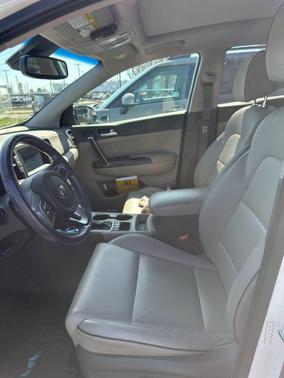 Snow White Pearl 2017 Kia Sportage EX