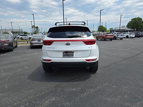 Snow White Pearl 2017 Kia Sportage EX