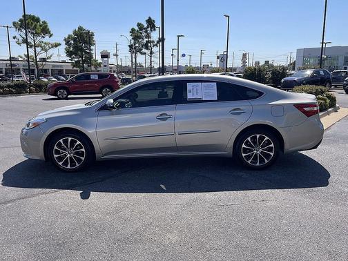 2017 Toyota Avalon XLE