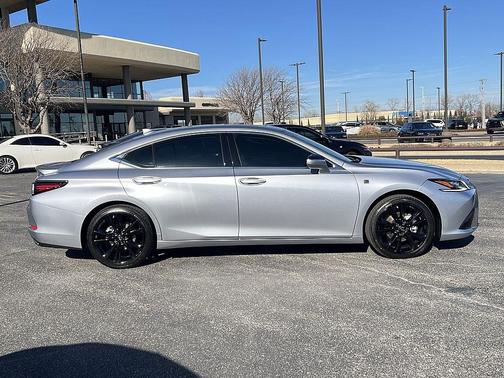 2025 Lexus ES 350 Base