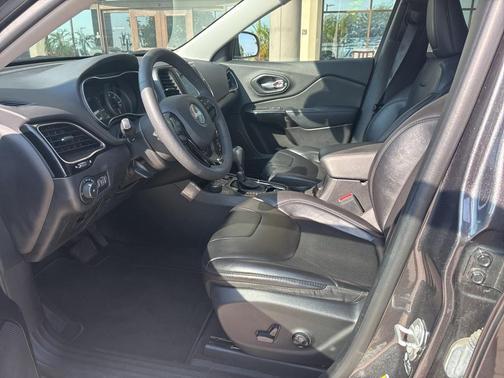 2021 Jeep Cherokee Altitude