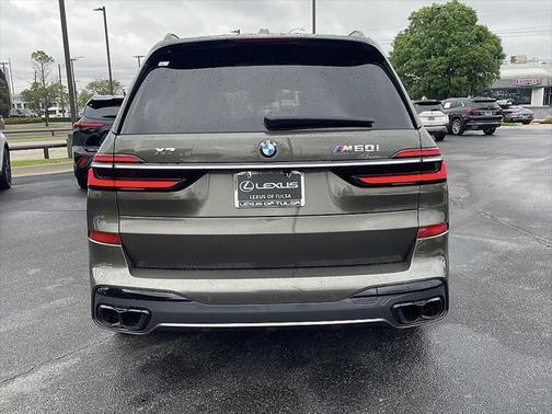 2023 BMW X7 M60i