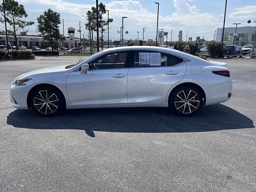 2024 Lexus ES 250 Base