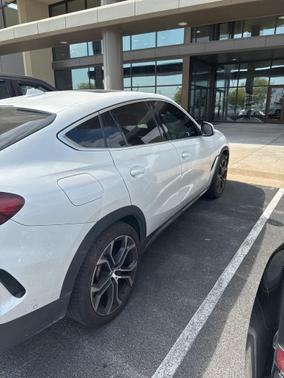 2022 BMW X6 xDrive40i