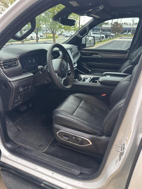 2022 Jeep Wagoneer Series III Carbide 4x4