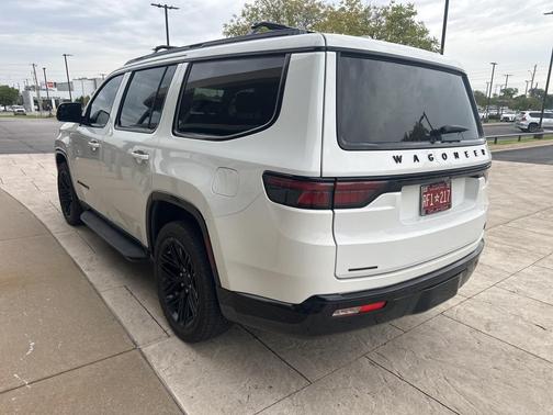 2022 Jeep Wagoneer Series III Carbide 4x4