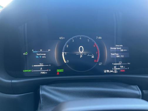 2025 Lexus LX 700h Overtrail