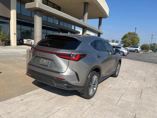 2023 Lexus NX 350h Luxury