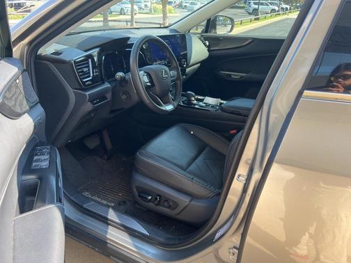 2023 Lexus NX 350h Luxury
