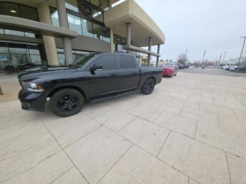 2018 RAM 1500 Night Crew Cab 4x4 5'7' Box