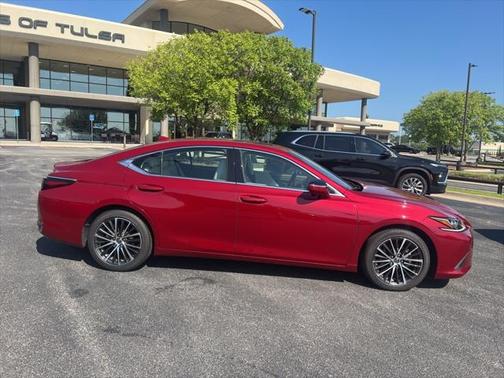 2024 Lexus ES 250 Base