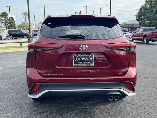 2023 Toyota Highlander XSE