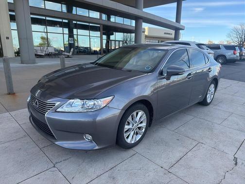 2015 Lexus ES 300h Base