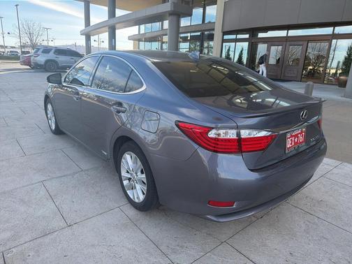 2015 Lexus ES 300h Base