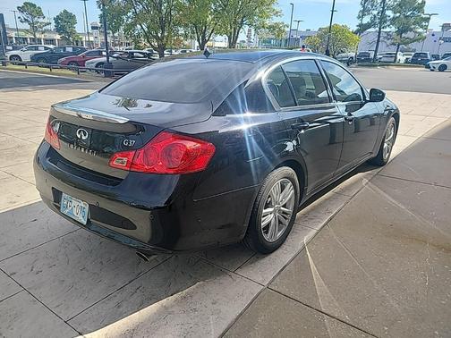 2011 INFINITI G37 Journey