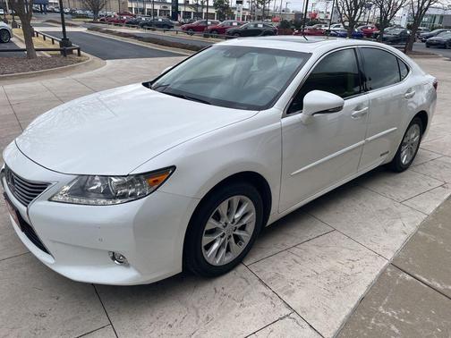 2014 Lexus ES 300h Base