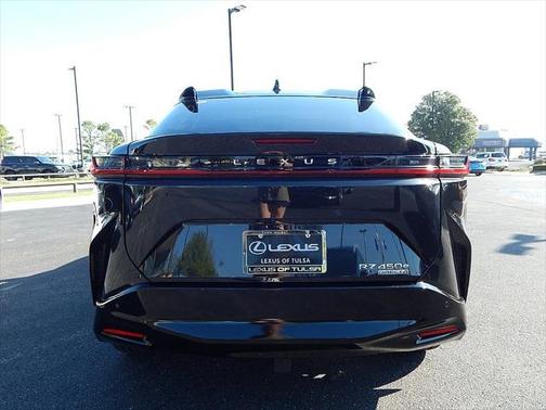 2023 Lexus RZ 450e Luxury
