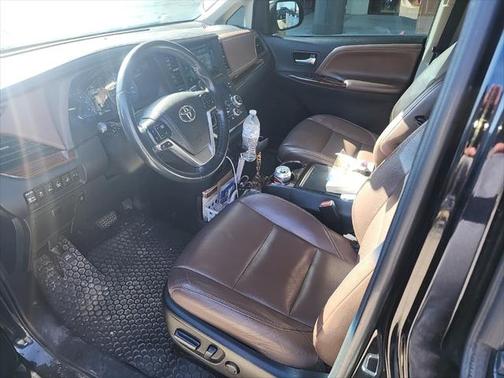 2017 Toyota Sienna Limited Premium