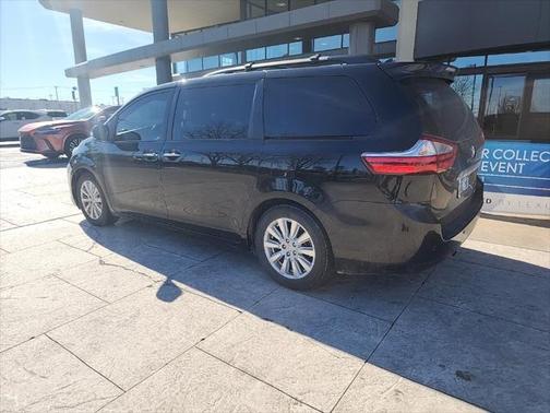 2017 Toyota Sienna Limited Premium