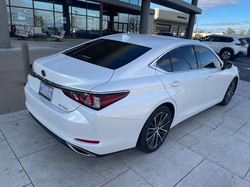 2024 Lexus ES 350 Base