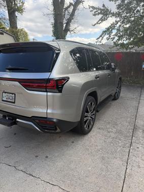 2024 Lexus LX 600 Luxury