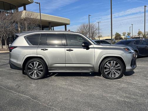 2024 Lexus LX 600 Luxury