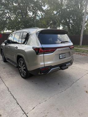 2024 Lexus LX 600 Luxury
