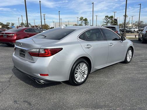 2017 Lexus ES 350 Base