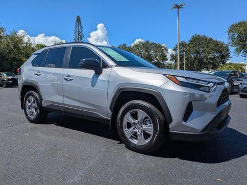 2025 Toyota RAV4 Hybrid LE