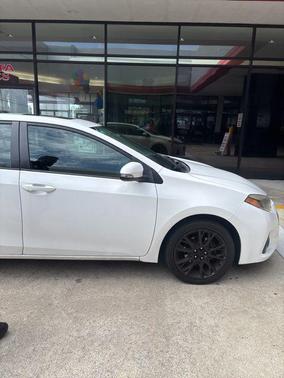 Super White 2016 Toyota Corolla S w/Special Edition Pkg