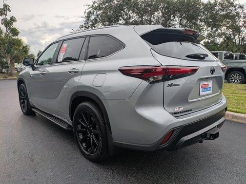 2025 Toyota Highlander XLE