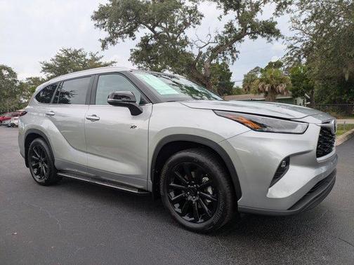 2025 Toyota Highlander XLE