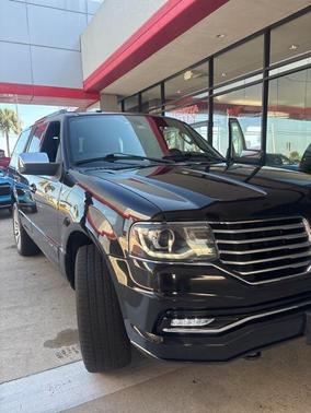 2015 Lincoln Navigator Base