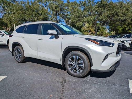 2026 Toyota Highlander XLE