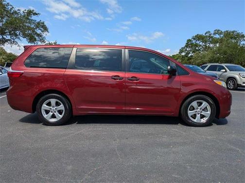2015 Toyota Sienna L